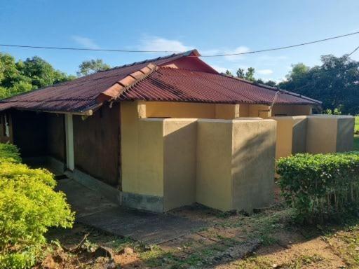 Aligama Cottage Talakolawela Eksteriør bilde